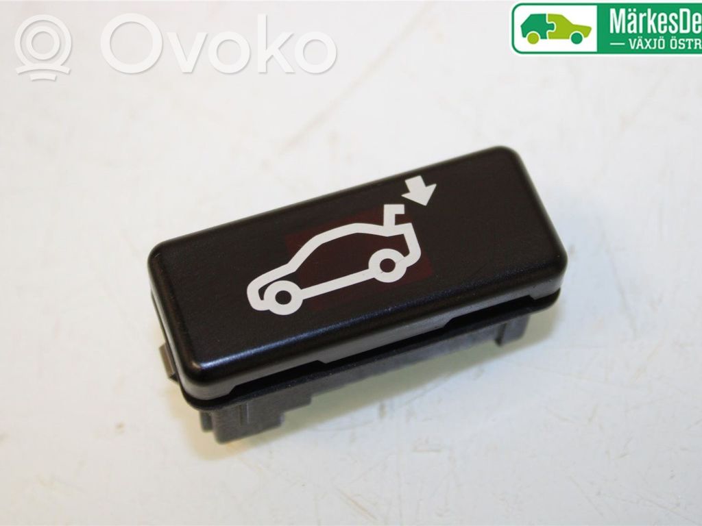 Tailgate/boot open switch button   61318375580,8375580,8375580