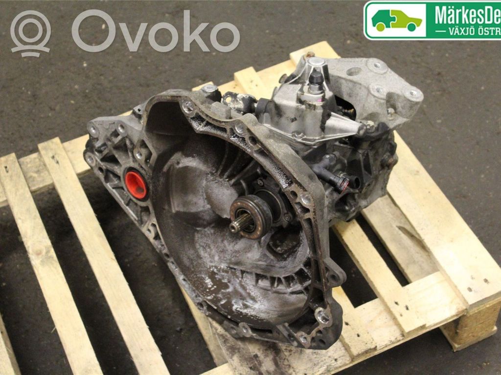 Opel Astra H Caja de cambios manual de 5 velocidades 