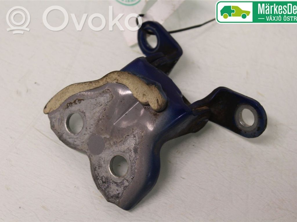 Front door upper hinge   9035S3