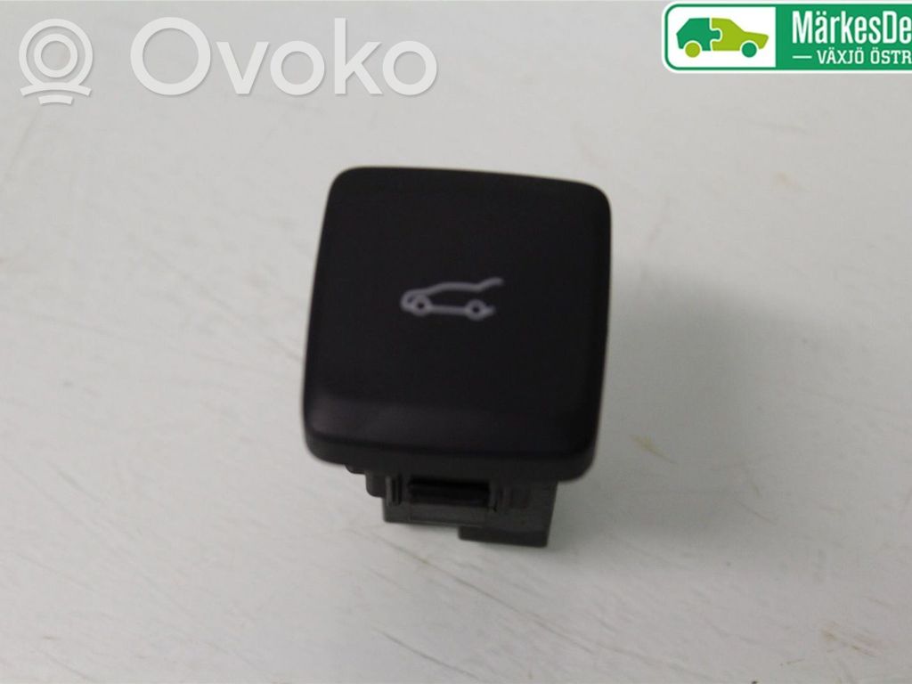 Ford Mondeo MK V Tailgate/boot open switch button 
