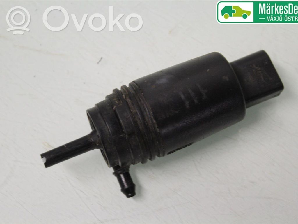 BMW 5 E60 E61 Windscreen/windshield washer pump 