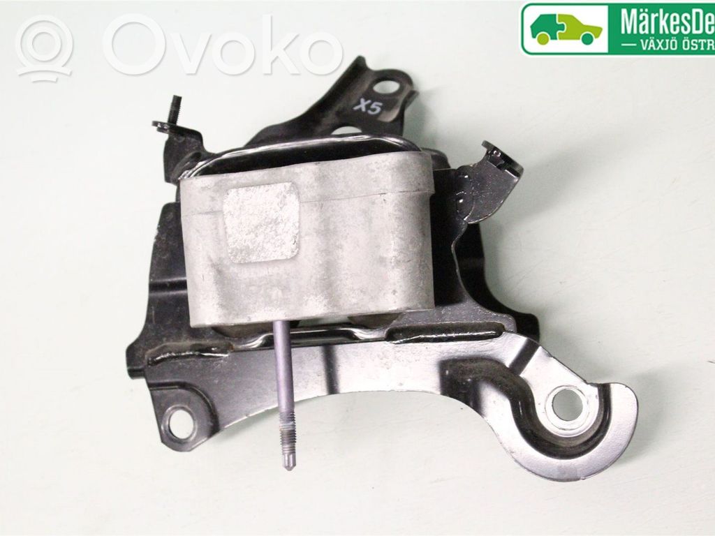 Lexus UX Engine mounting bracket 