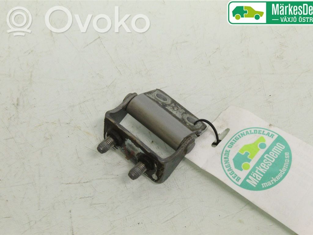 Mitsubishi Outlander Tailgate/trunk/boot hinge 