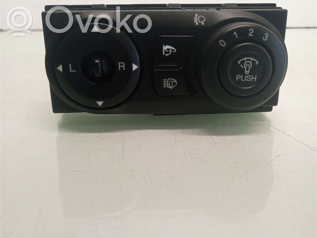 Chevrolet Captiva Wing mirror switch 