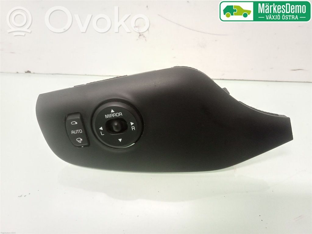 KIA Ceed Wing mirror switch 