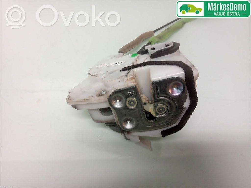 Mazda 3 II Priekšpusē slēdzene 