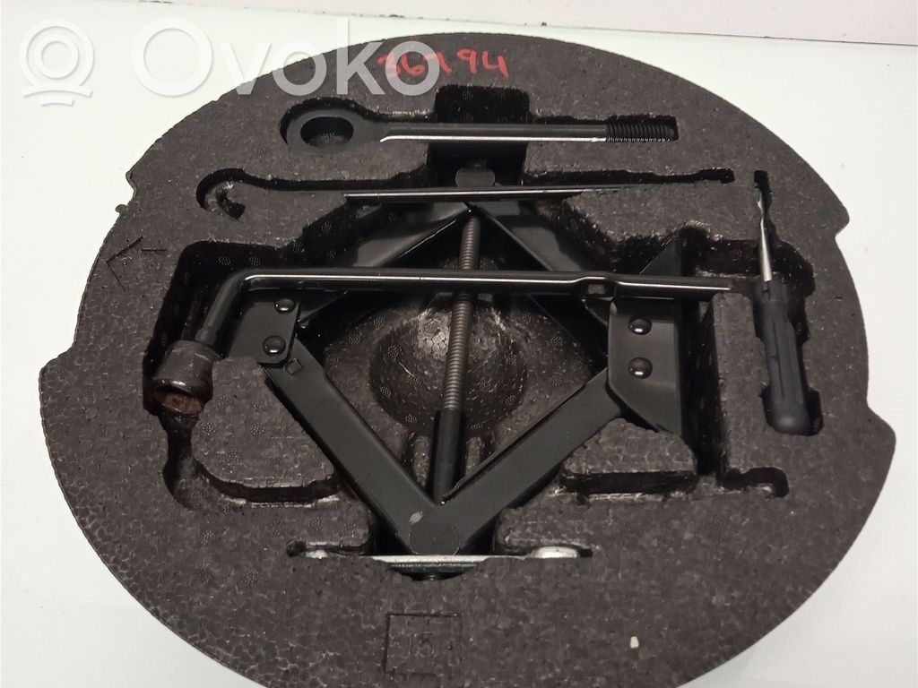 KIA Ceed Tool set 