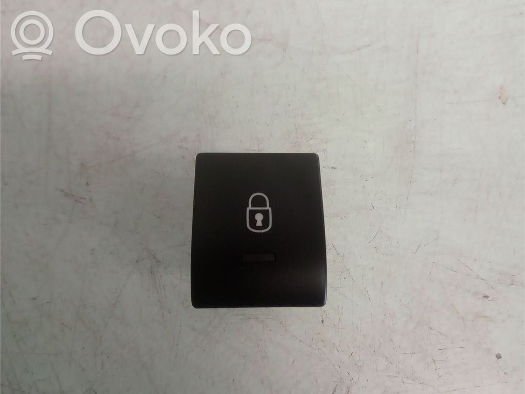 Peugeot 3008 I Central locking switch button 