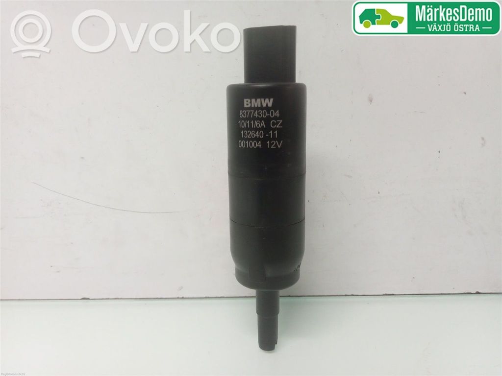 BMW X1 E84 Headlight washer pump 