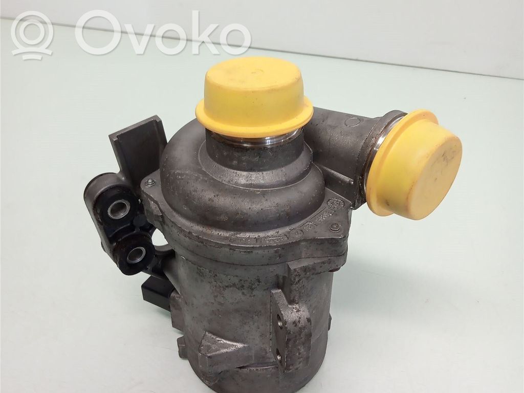BMW 5 F10 F11 Pompa wody 