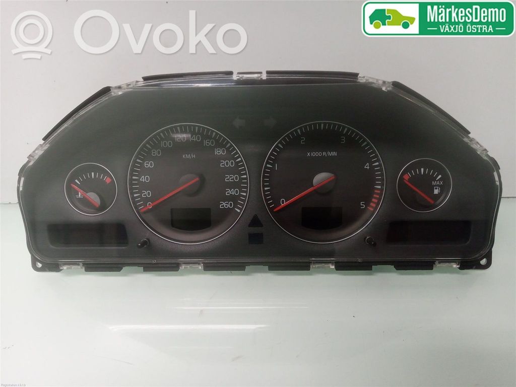 Volvo V70 Speedometer (instrument cluster) 
