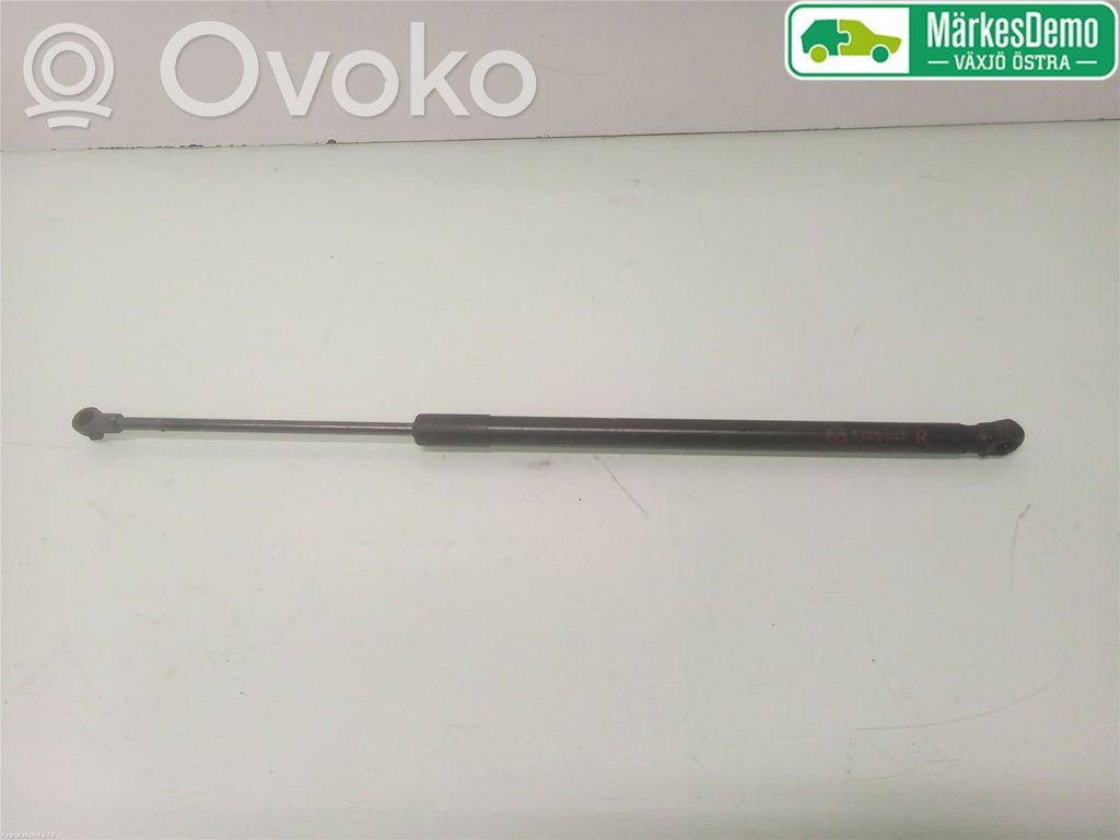 Mazda 2 Tailgate strut 