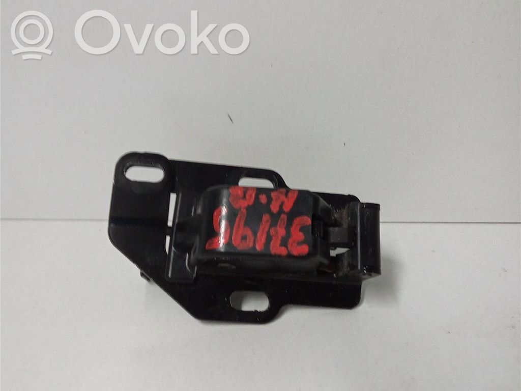 Peugeot Partner Rear door lock 