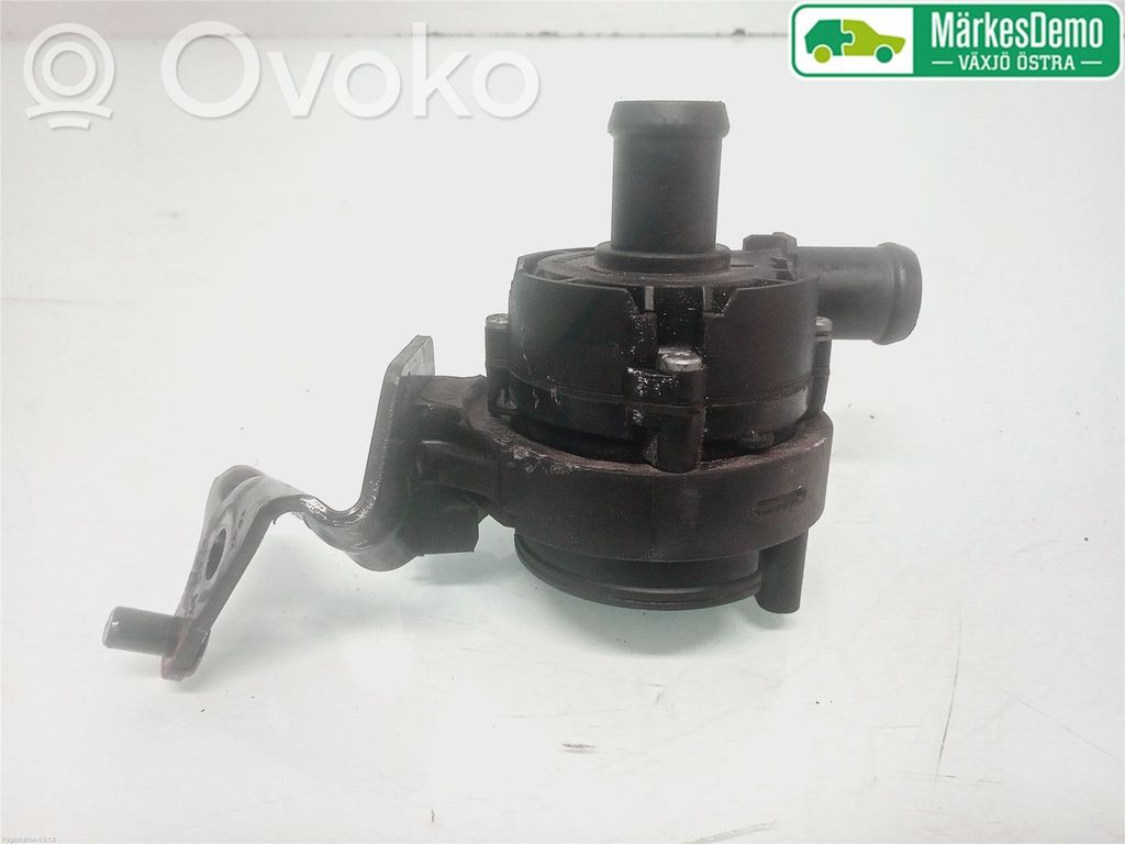 Volkswagen Golf VII Pompa cyrkulacji / obiegu wody 