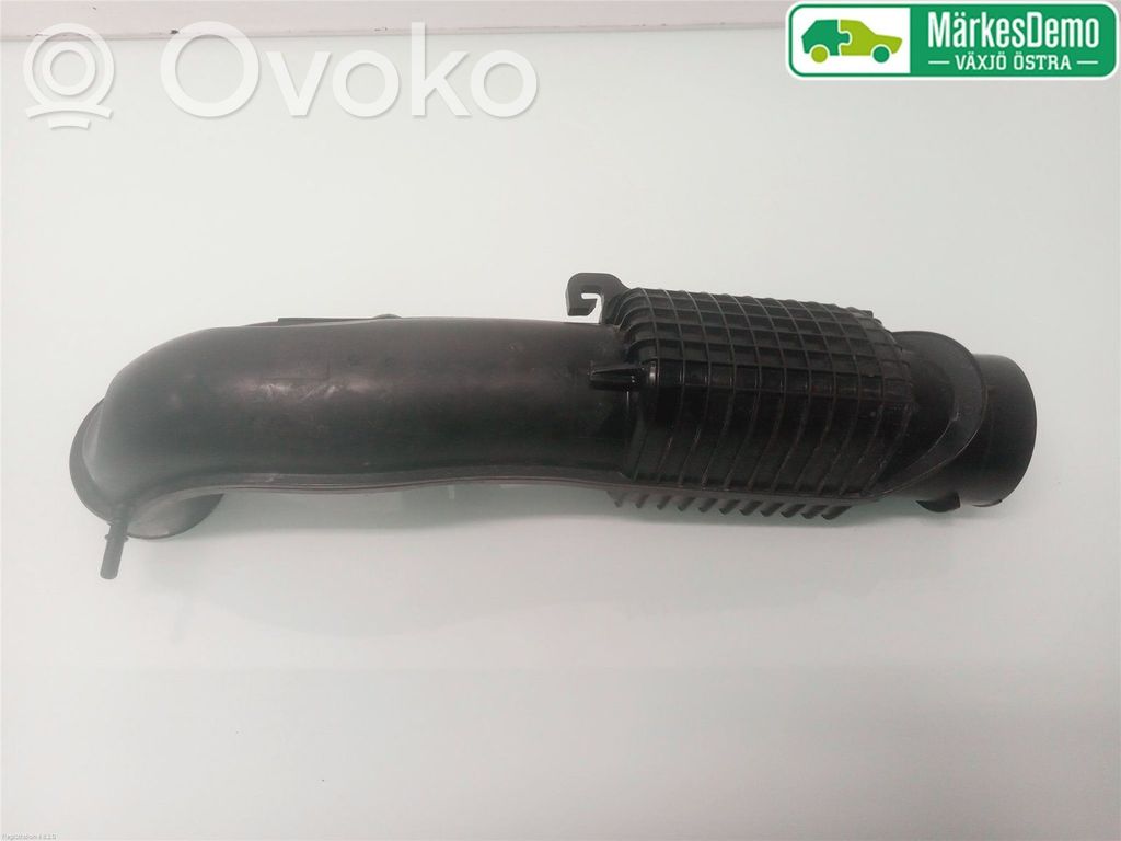 Volvo V40 Ilmanoton letku 