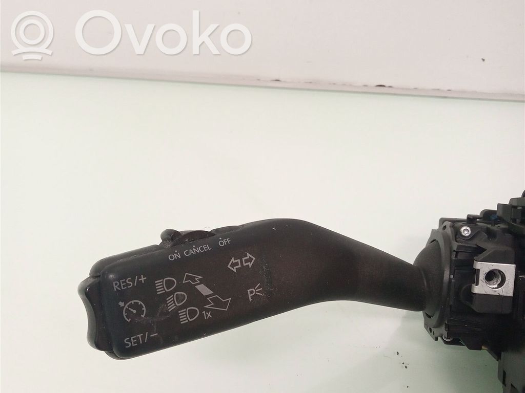 Volkswagen Caddy Manetka / Przełącznik kierunkowskazów wycieraczek 