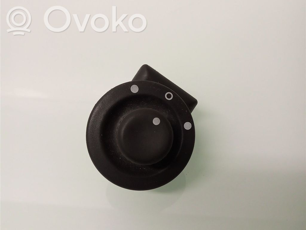 Opel Vivaro Wing mirror switch 