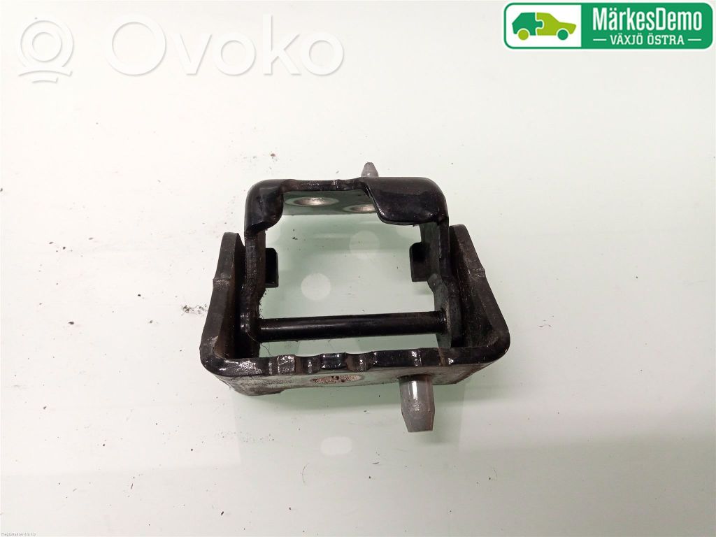 Front door lower hinge   9035X2