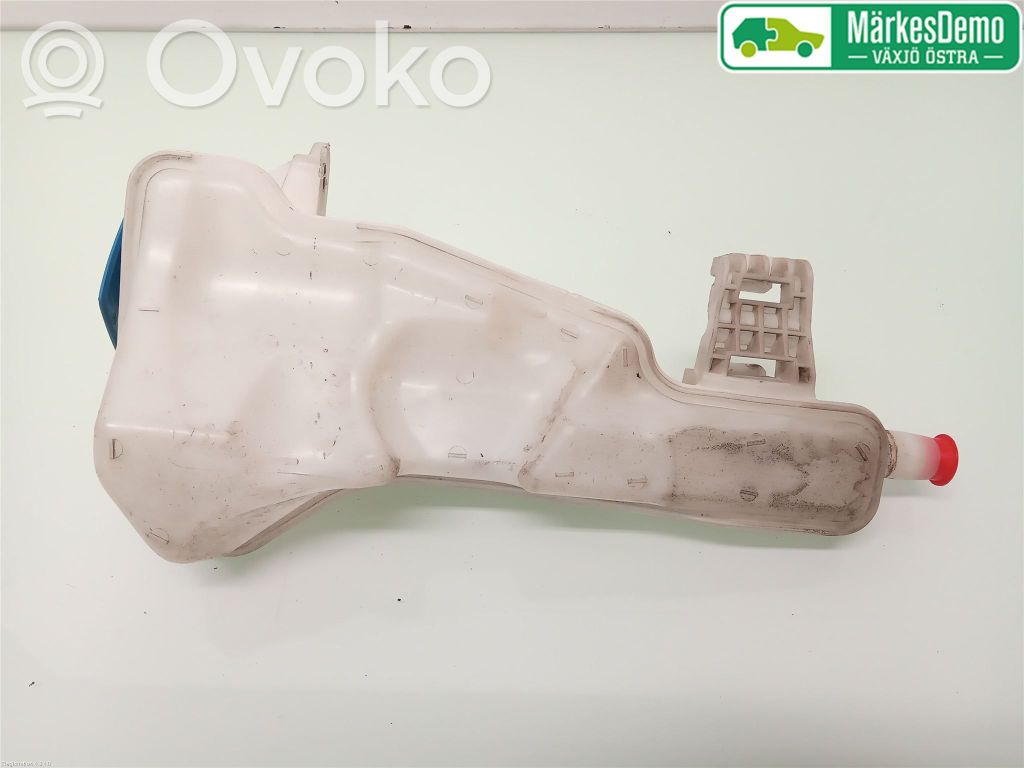 Volkswagen Golf VII Zbiornik płynu do spryskiwaczy szyby przedniej / czołowej 