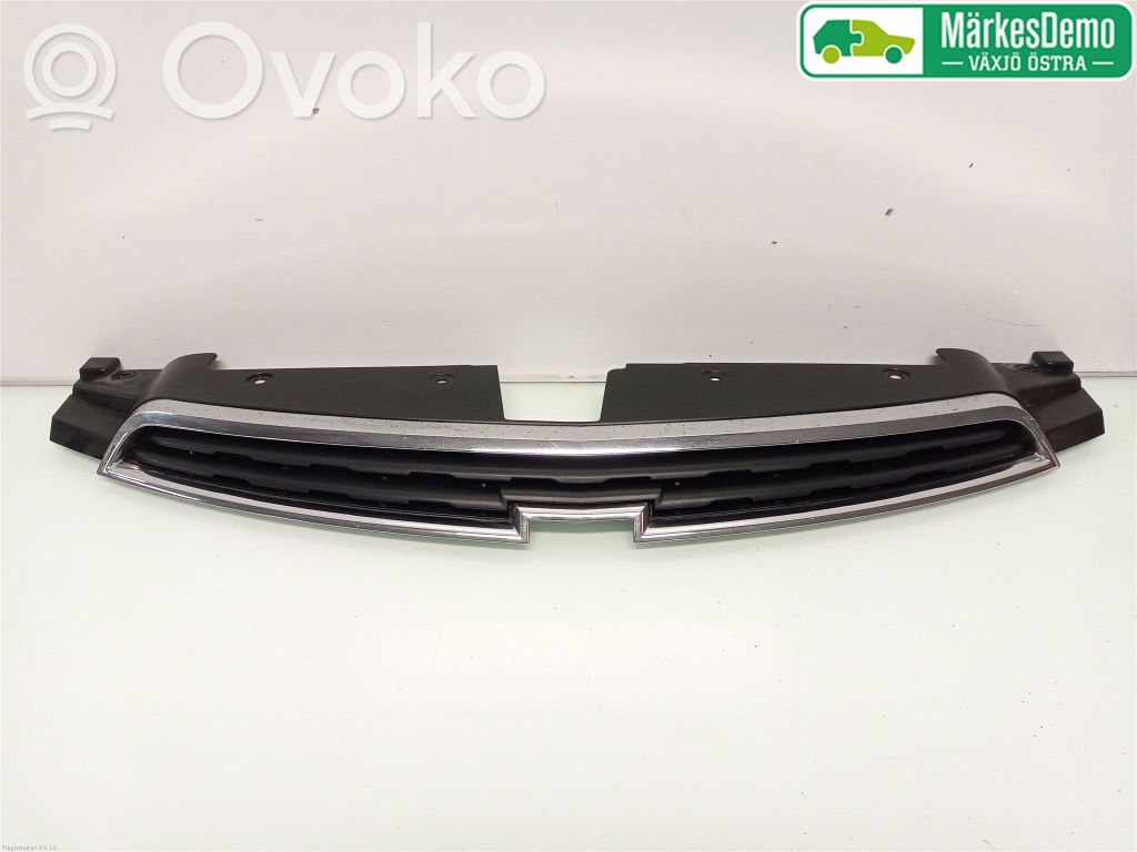 Chevrolet Cruze Etupuskurin alempi jäähdytinsäleikkö 