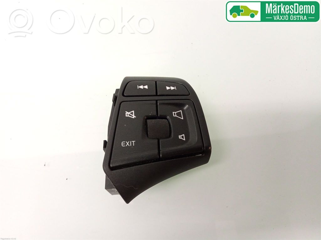 Volvo V60 Przełącznik / Przycisk kierownicy 
