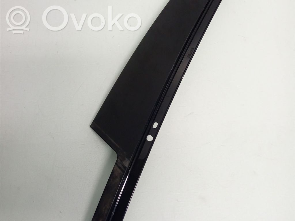 BMW 7 F01 F02 F03 F04 Listwa drzwi tylnych 