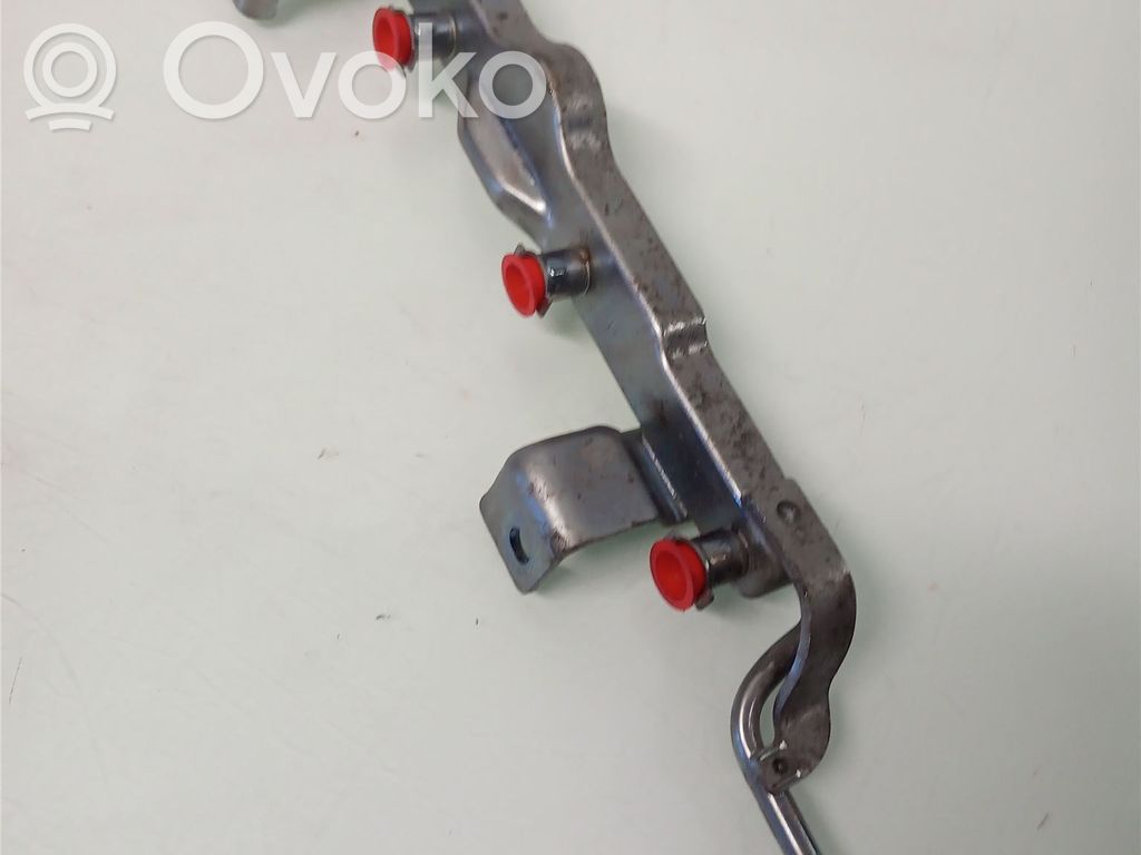 Mazda 2 Tubo principal de alimentación del combustible 