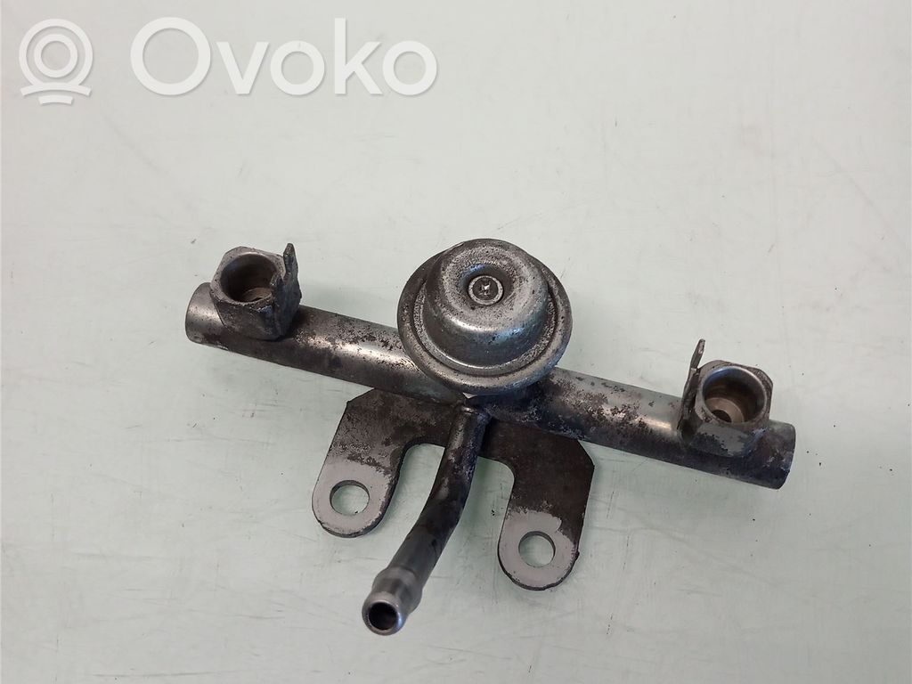 Subaru Legacy Tubo principal de alimentación del combustible 