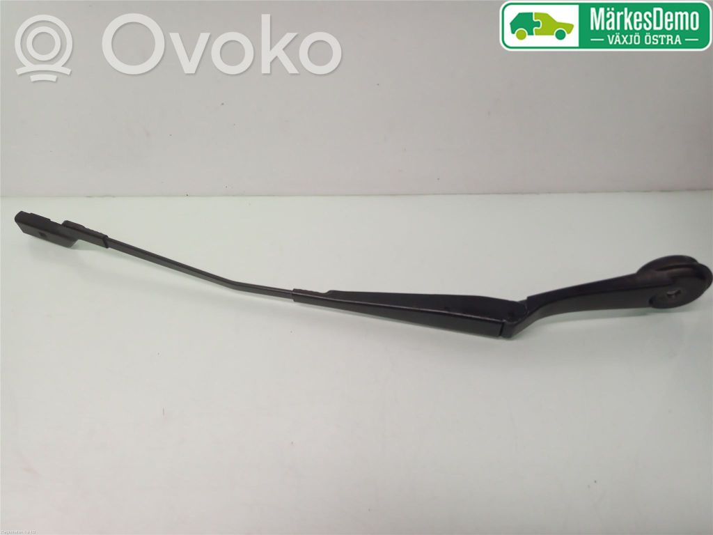 Ford Focus Front wiper blade arm 