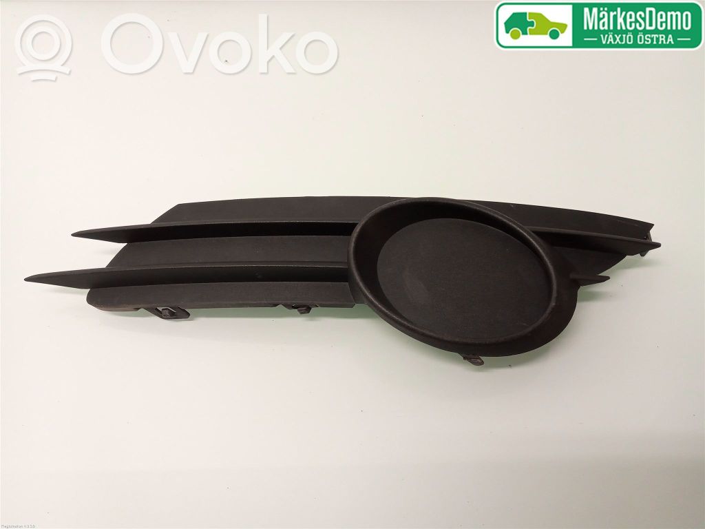 Opel Corsa D Etusumuvalon ritilä 