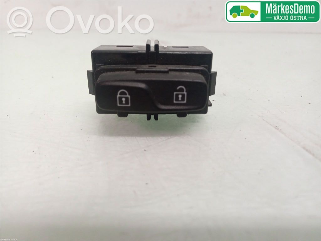 Volvo XC60 Central locking switch button 