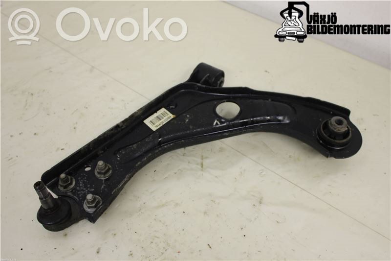 Peugeot 308 Front lower control arm/wishbone 