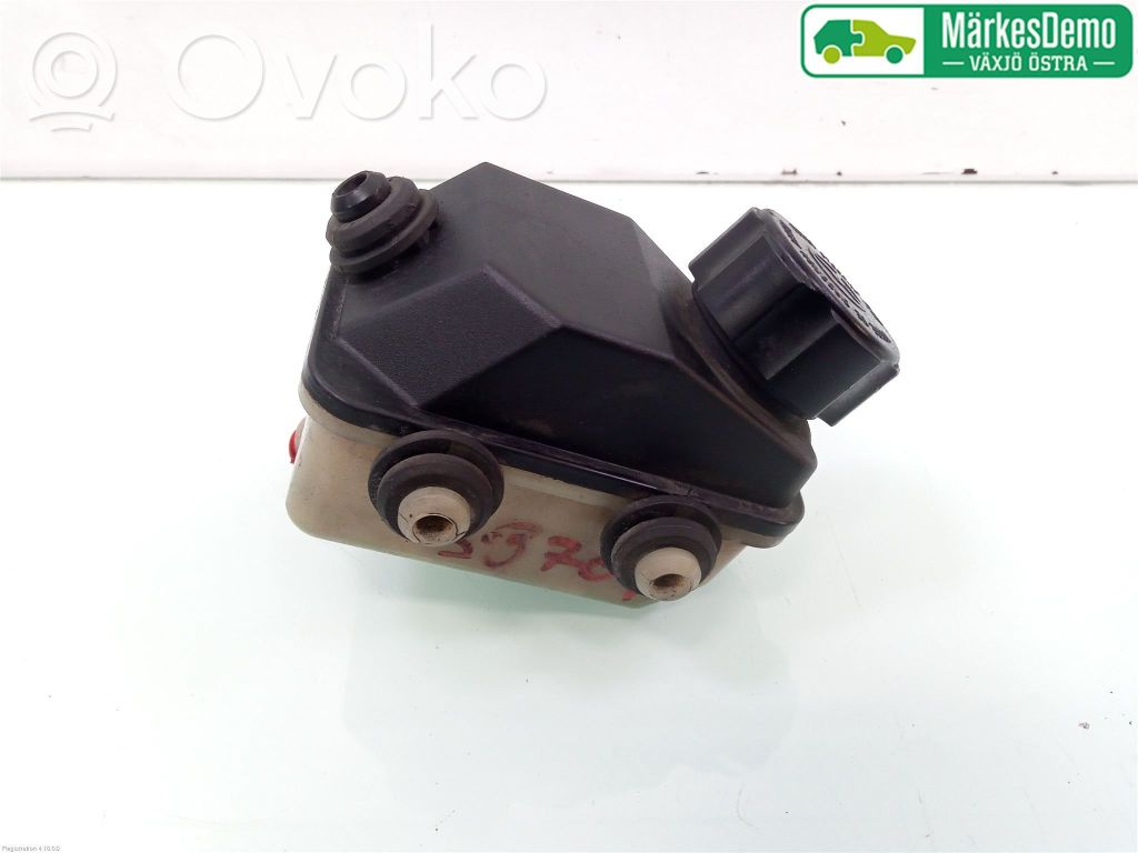 Volvo V50 Ohjaustehostimen nestesäiliö 