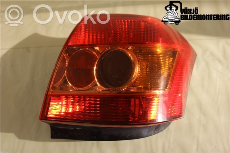 Toyota Corolla E120 E130 Galinis žibintas kėbule 