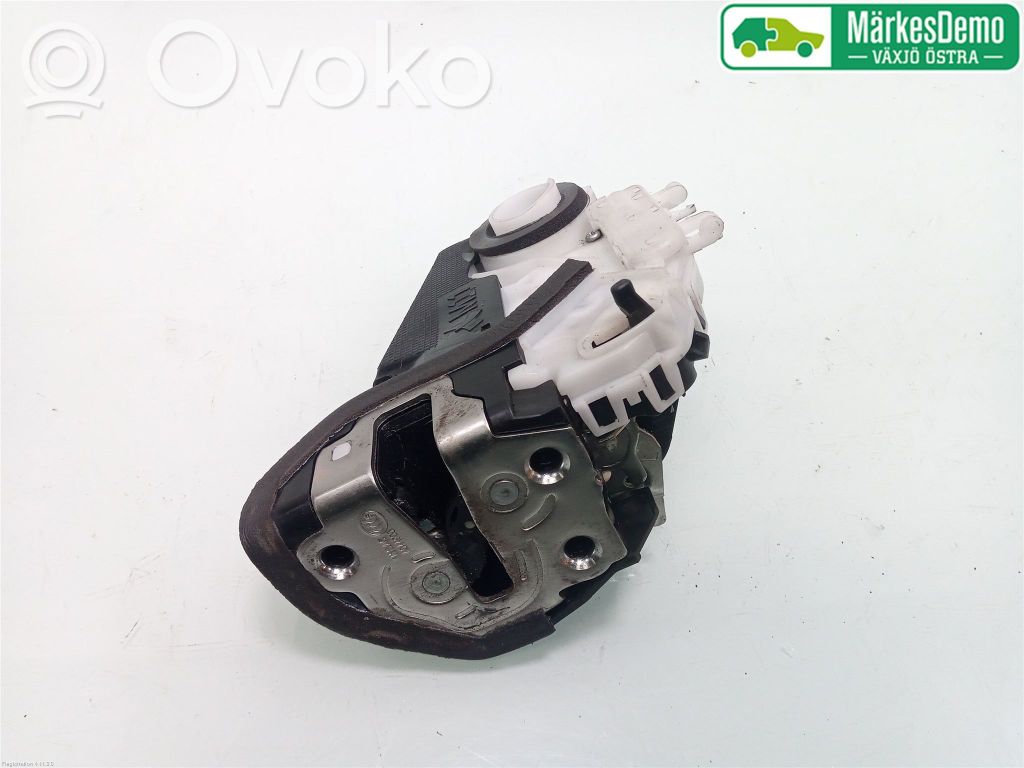 Subaru Outback (BS) Aizmugurē slēdzene 