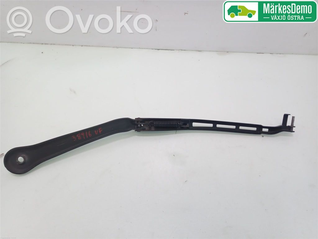 BMW 3 E90 E91 Front wiper blade arm 