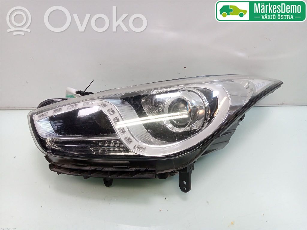 Hyundai i40 Lampa przednia 