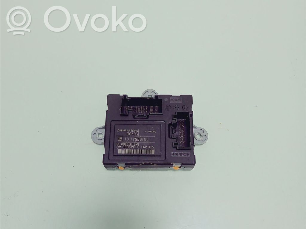 Volvo XC70 Door control unit/module 