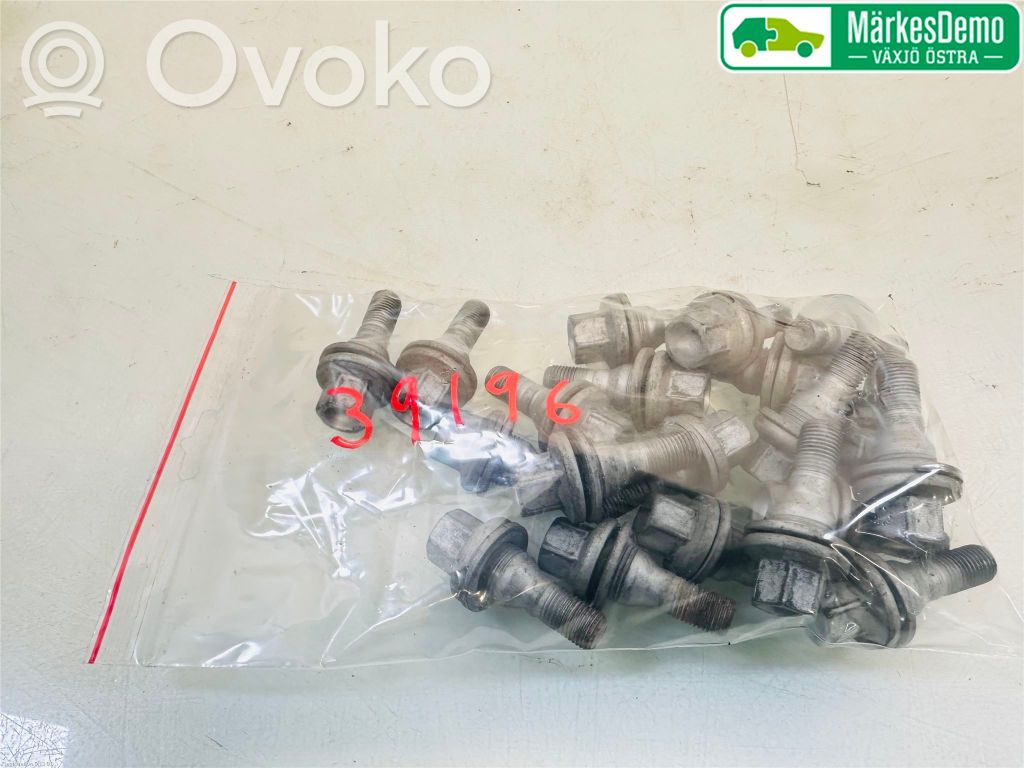 Opel Grandland X Tuercas/tornillos 