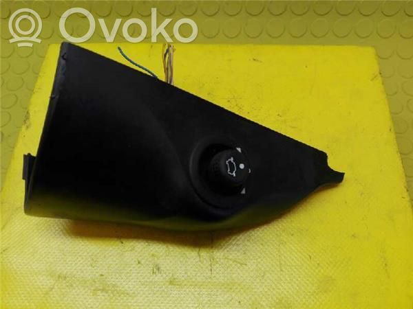 Wing mirror switch   A31022