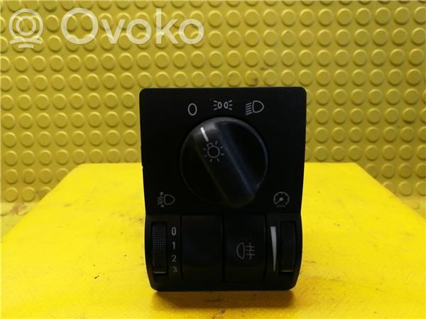 Opel Astra G Light switch 