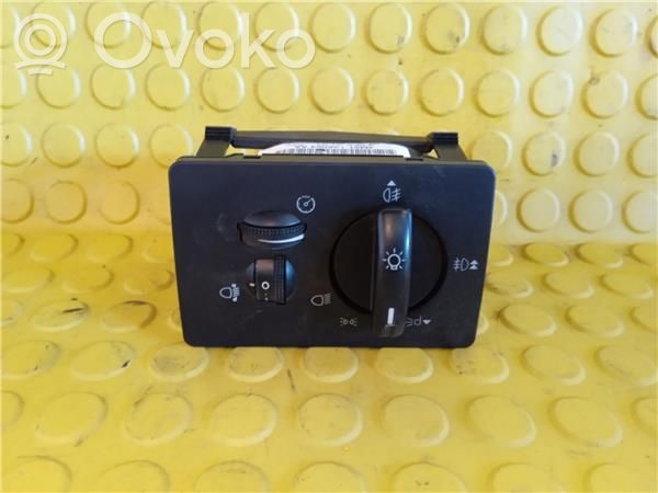 Ford Focus Light switch 
