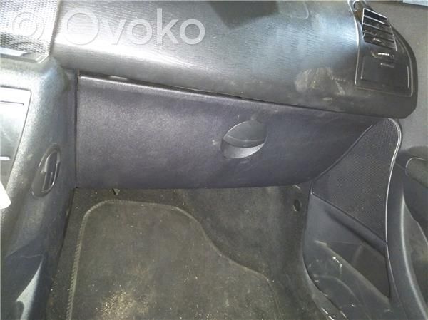 Glove box