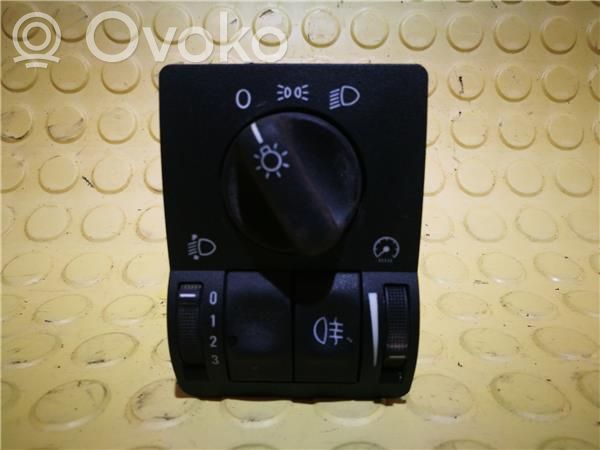 Opel Zafira A Interruptor de luz 