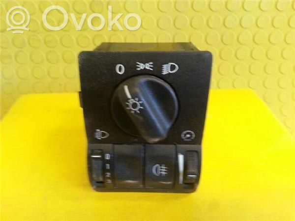 Opel Astra G Light switch 