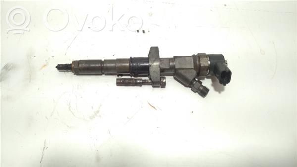 Inyector de combustible   8200010074