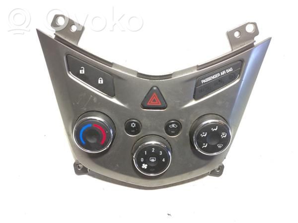 Chevrolet Aveo Air conditioning (A/C) switch 