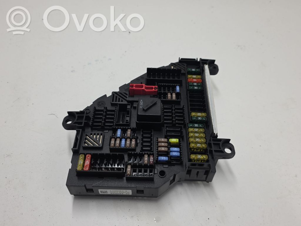 BMW X3 F25 Ramka / Moduł bezpieczników 