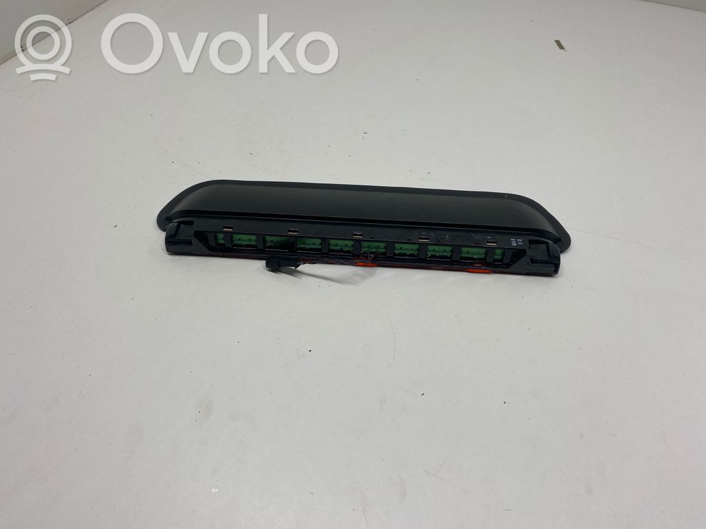 Kolmas/lisäjarruvalo   479311,022408