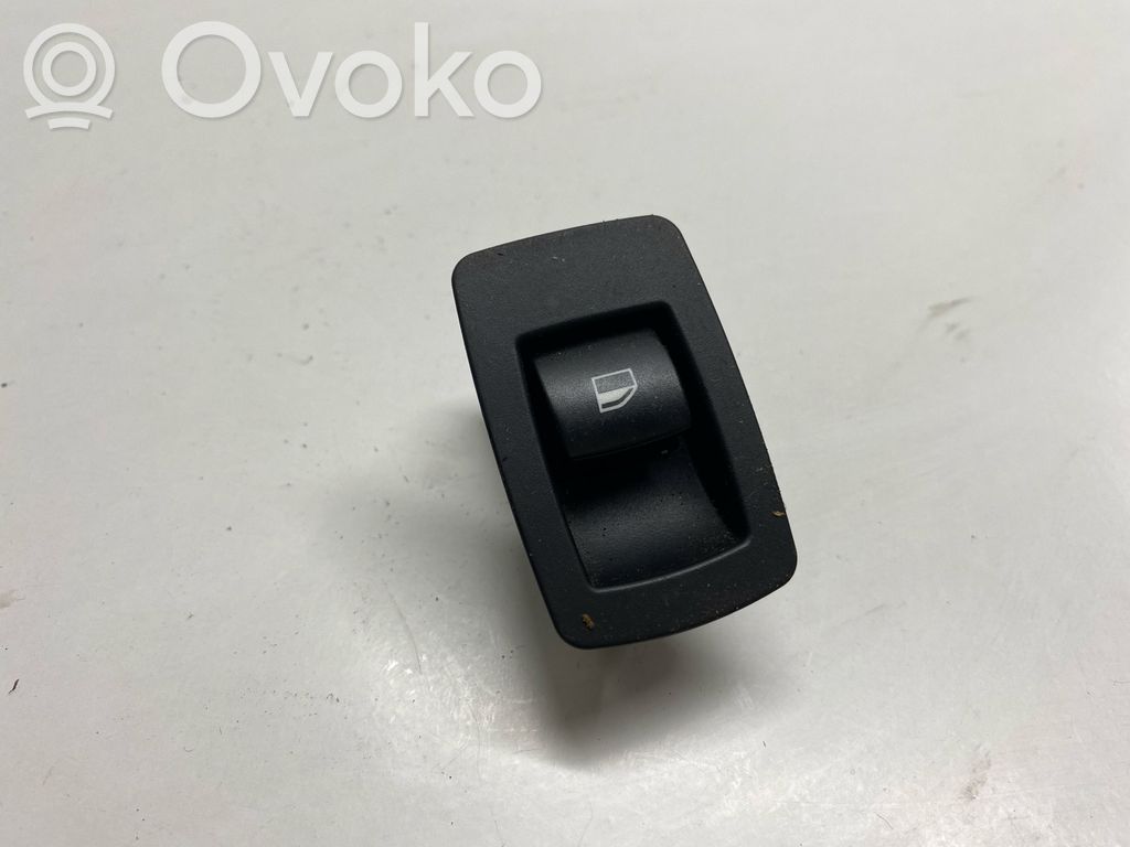 Electric window control switch   6945874,15939900,2878A